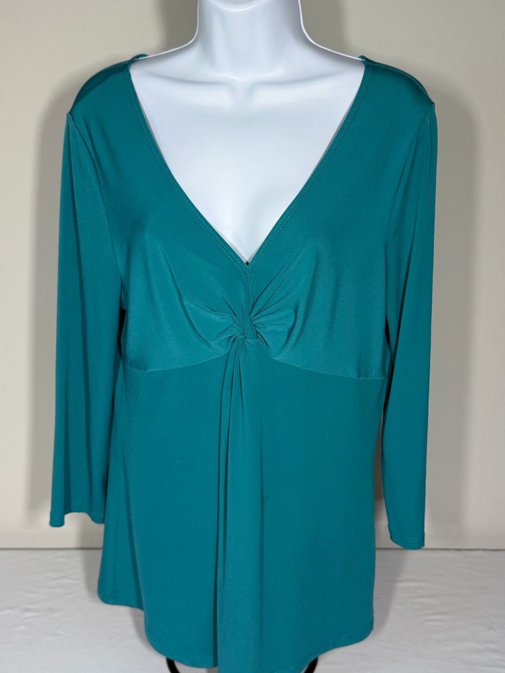 Travel Elements Teal V-Neck Twist Front Top